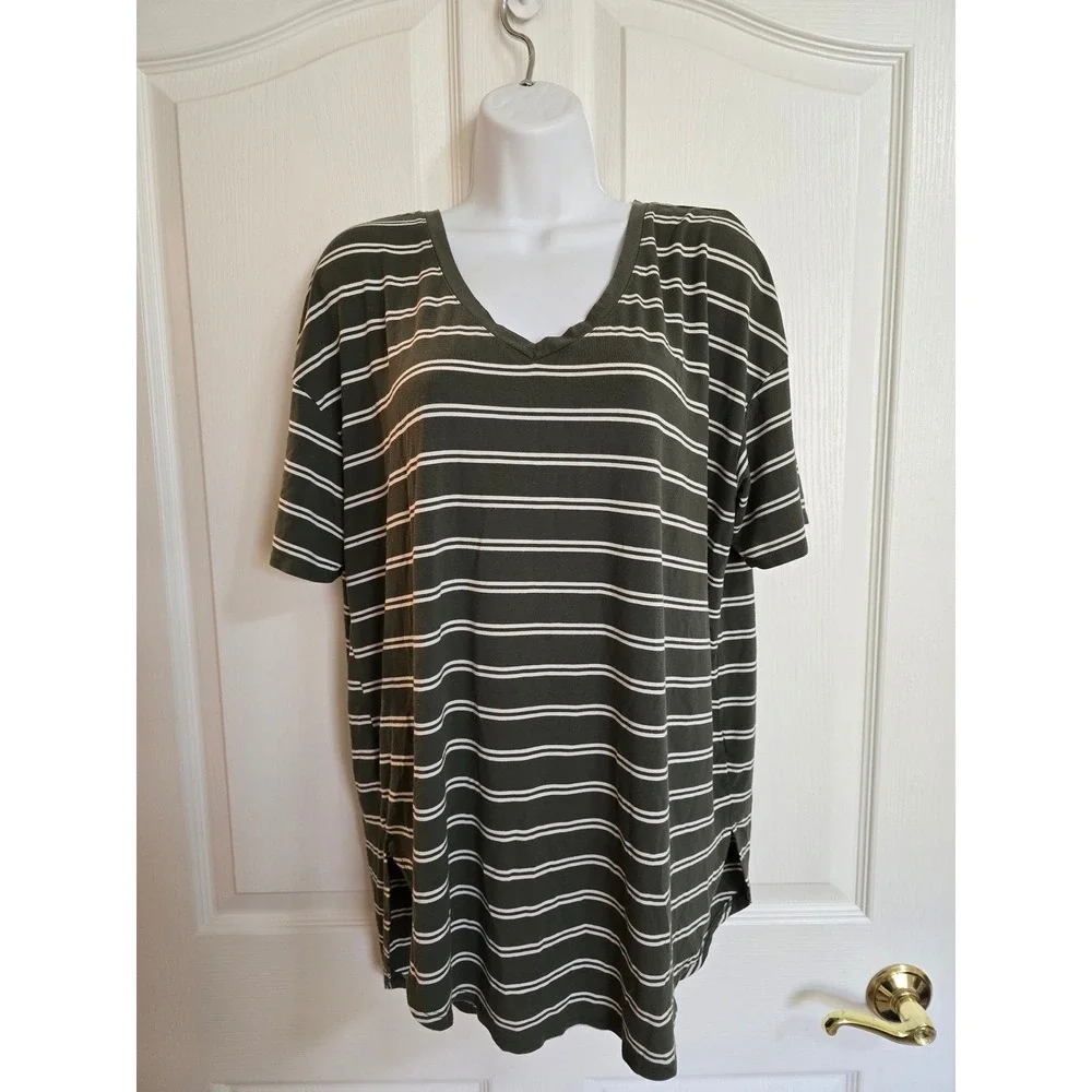 Time and Tru Olive Green‎ White Stripe V Neck Tunic Shirt Top Size 8 10 /0364